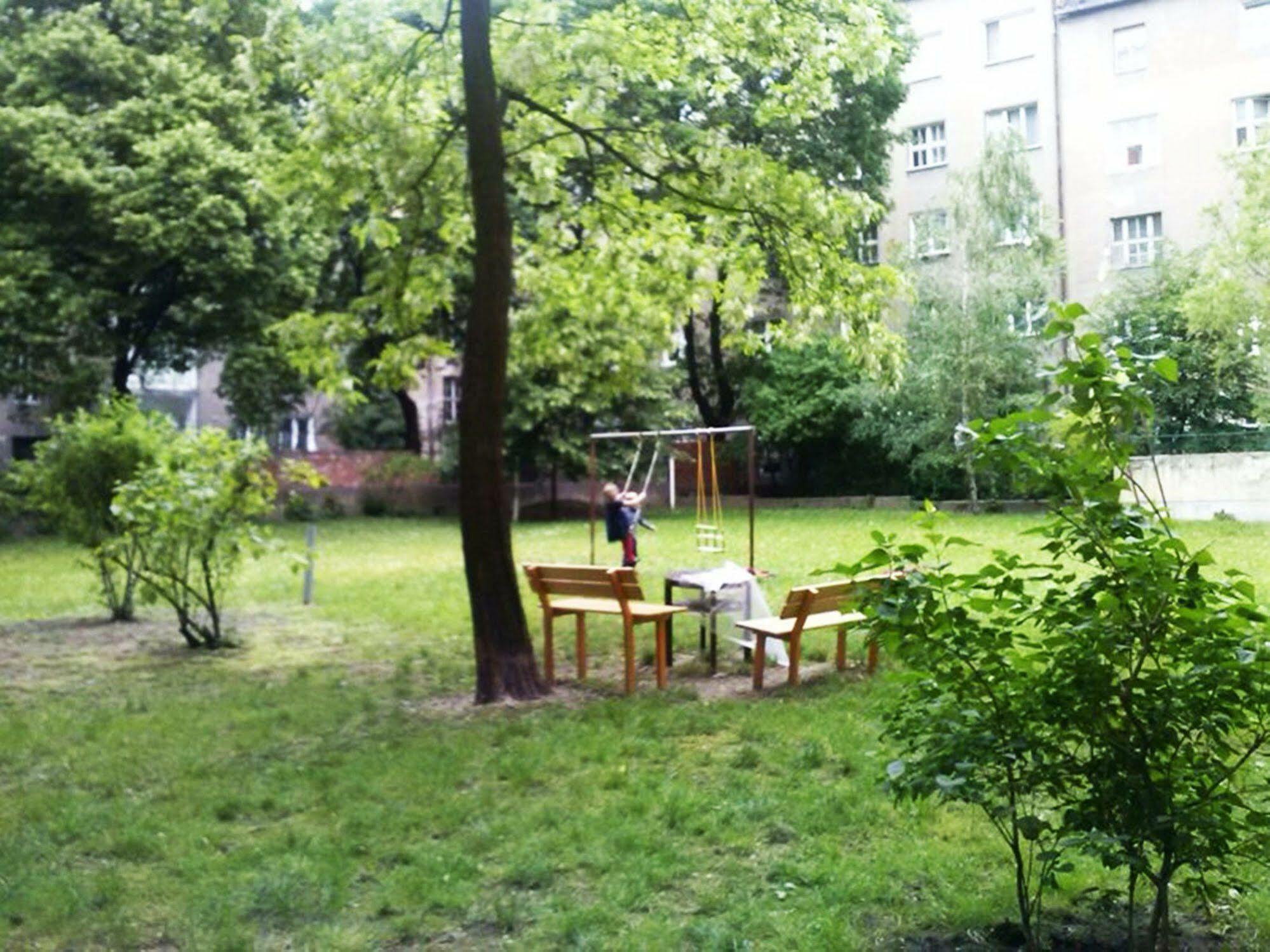 Fukas Apartments - Anenska Bratislava Exteriör bild